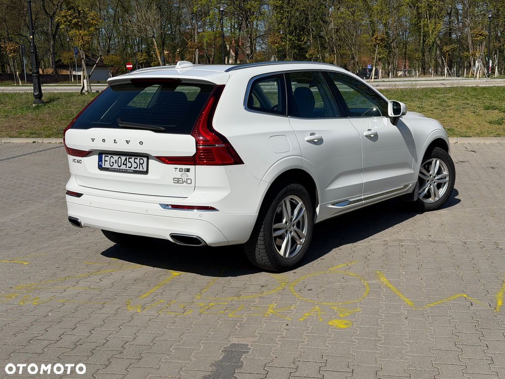 Volvo XC 60 T8 AWD Plug-In Hybrid Inscription Expression - 2