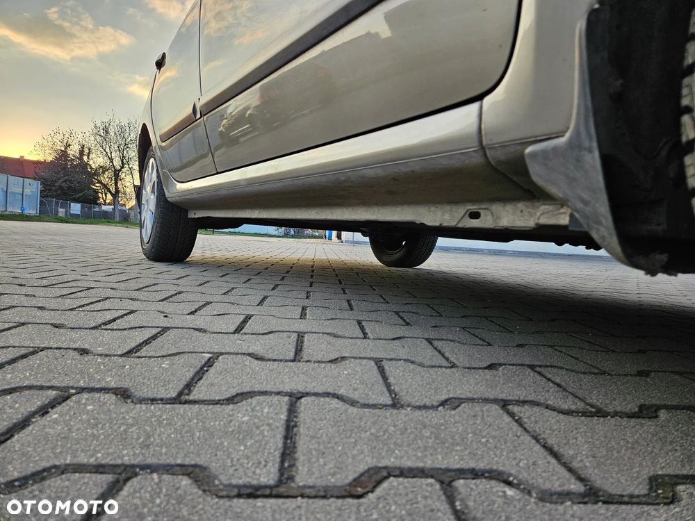 Renault Thalia 1.4 16V All Inclusive - 24