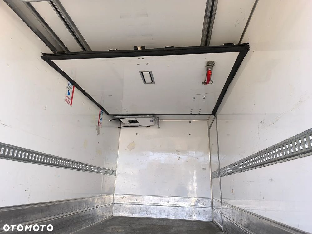 Mitsubishi Fuso center - 10