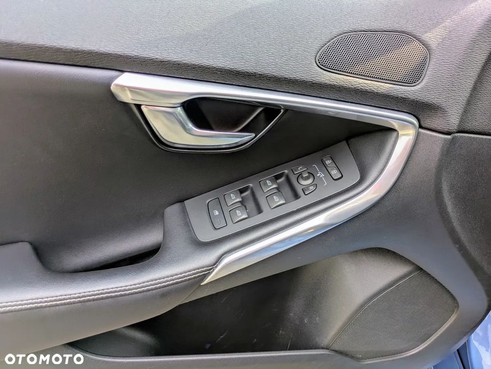 Volvo V40 T2 RDesign - 29