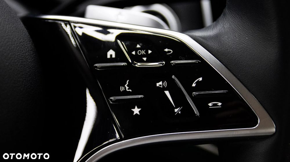 Mercedes-Benz Klasa E 200 mHEV 4-Matic AMG 9G-Tronic - 23