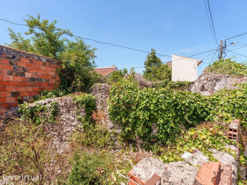Moradia T3 para Restaurar / Projeto Aprovado / Alqueidão da Serra - Grande imagem: 5/19