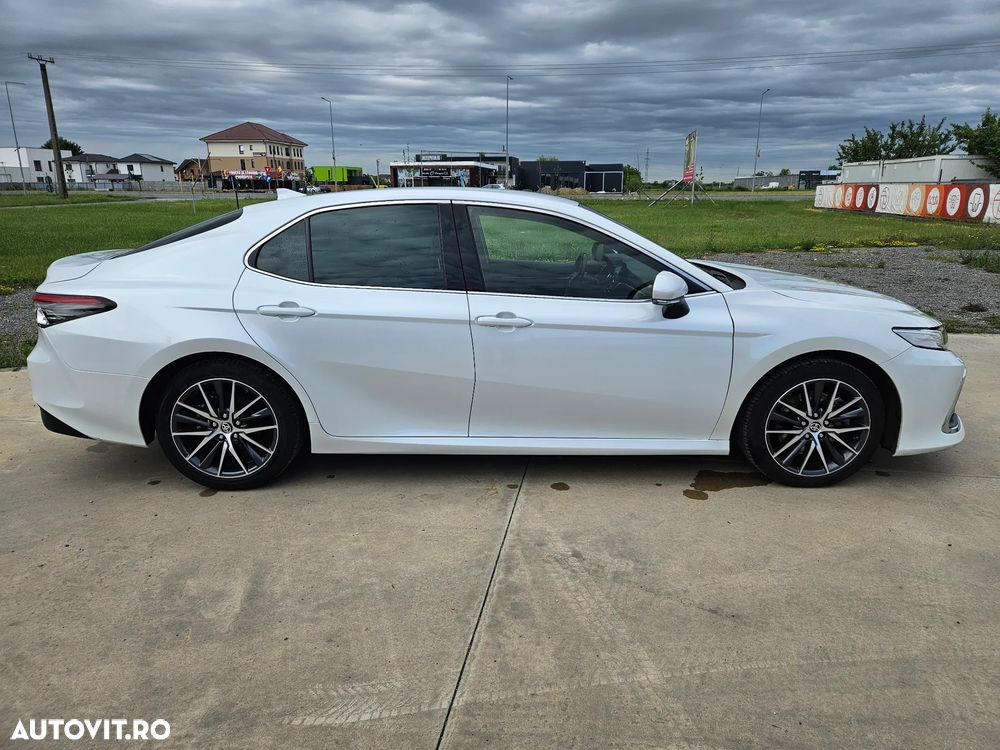 Toyota Camry 2.5 Exclusive - 8