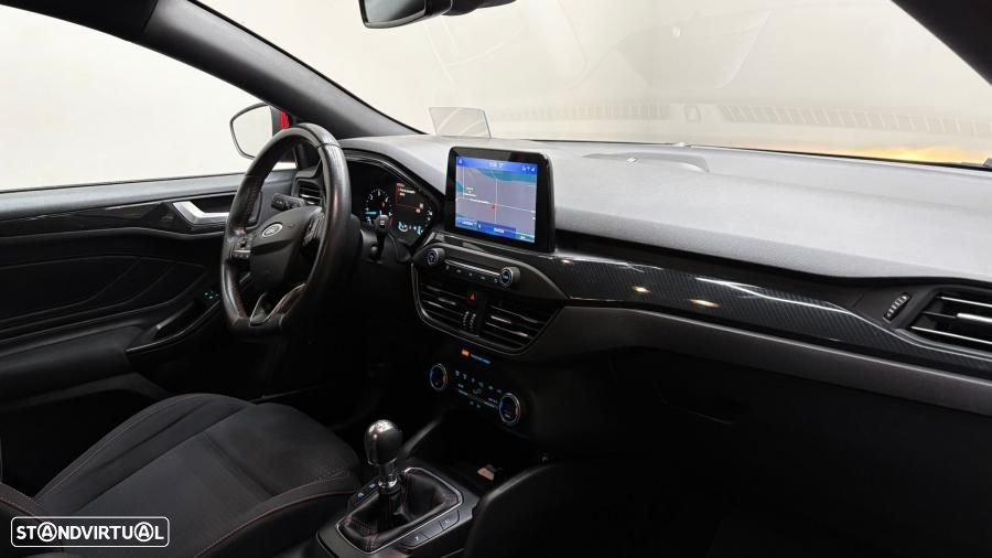 Ford Focus 1.5 TDCi ECOBlue ST-Line - 12