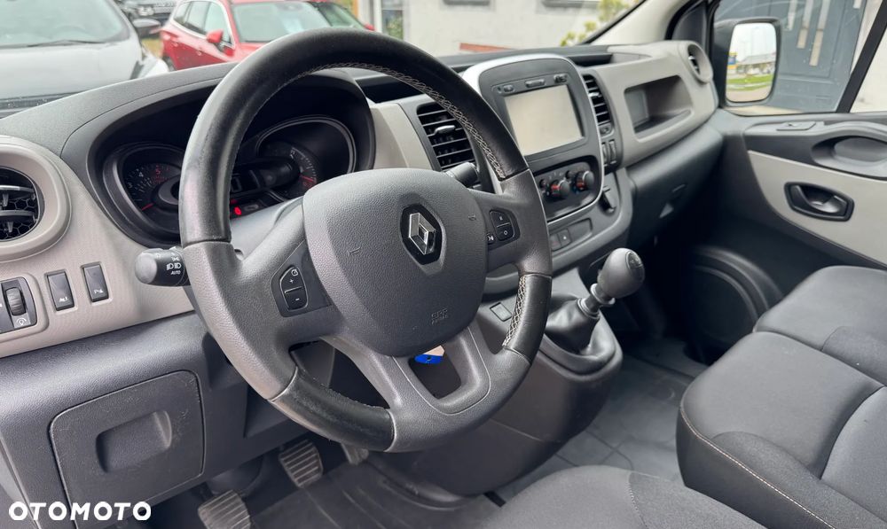 Renault Trafic - 12