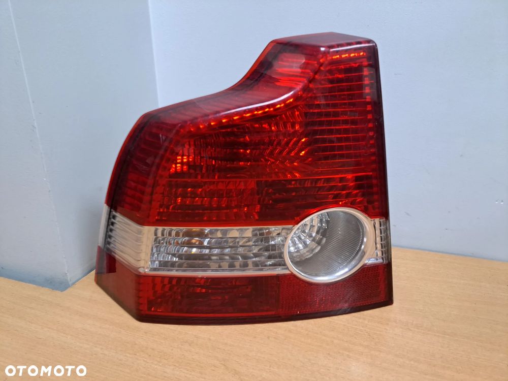 LAMPA LEWA TYLNA VOLVO S40 II DO 2007