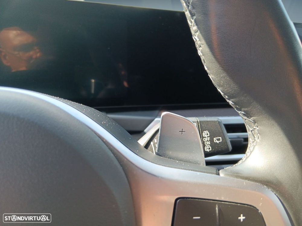 BMW 320 d Touring Pack Desportivo M Auto - 21