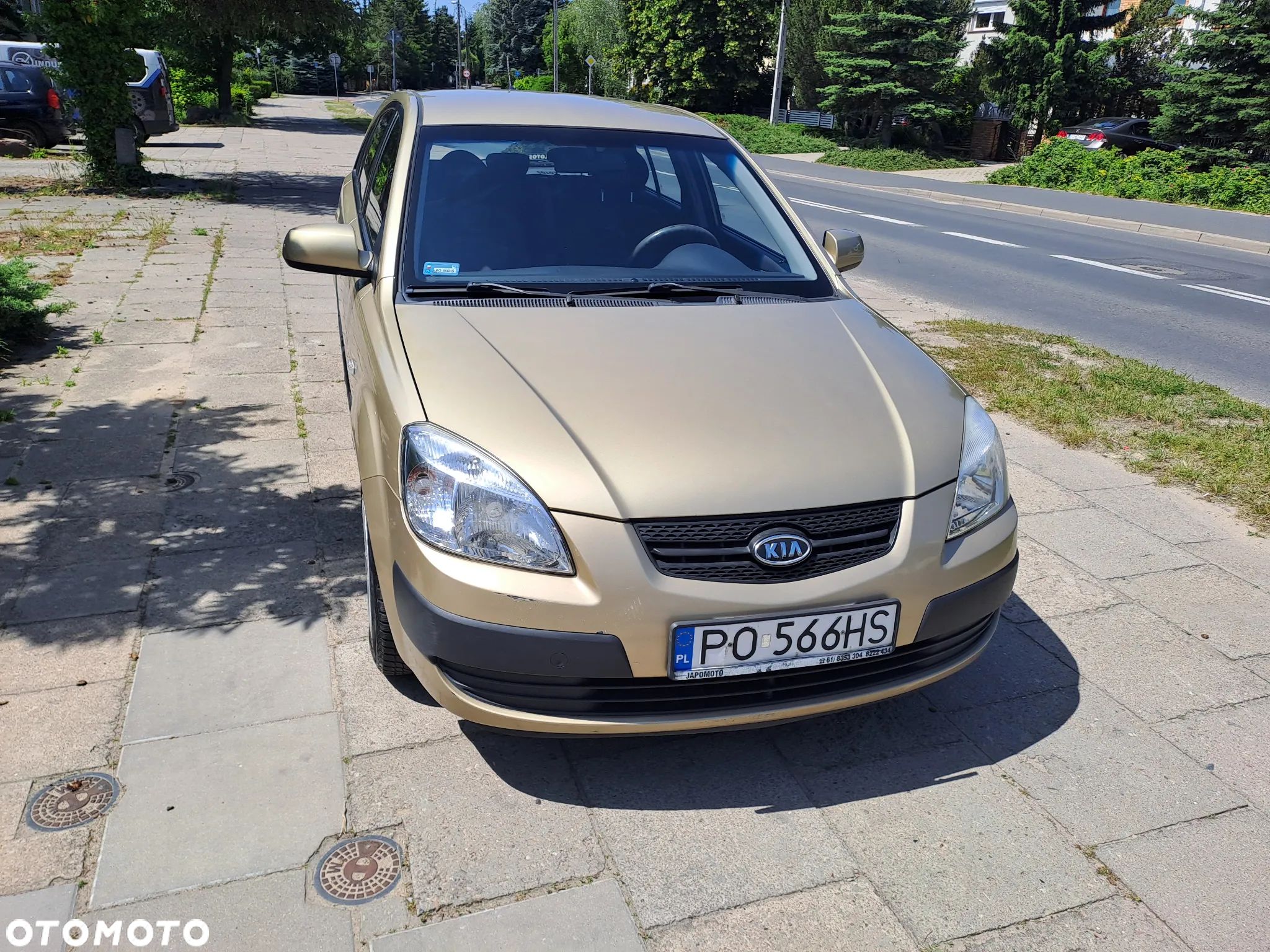 Kia Rio - 1