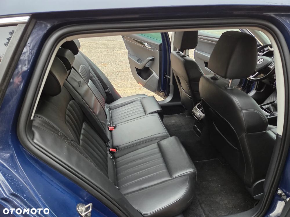 Skoda Superb Combi 1.8 TSI L&K - 19