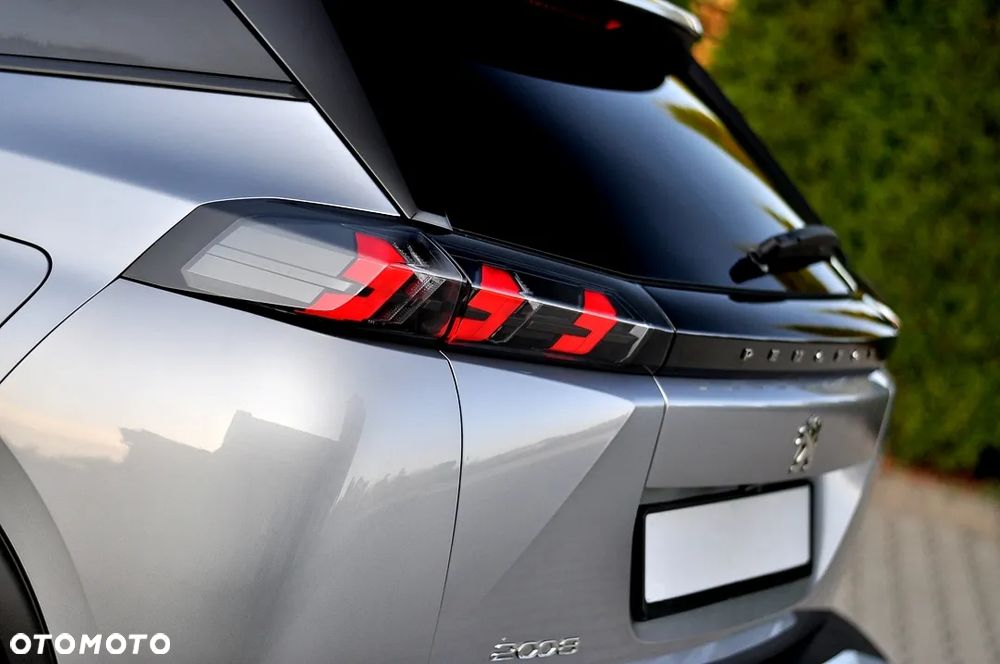 Peugeot 2008 1.5 BlueHDi Allure Pack S&S - 11