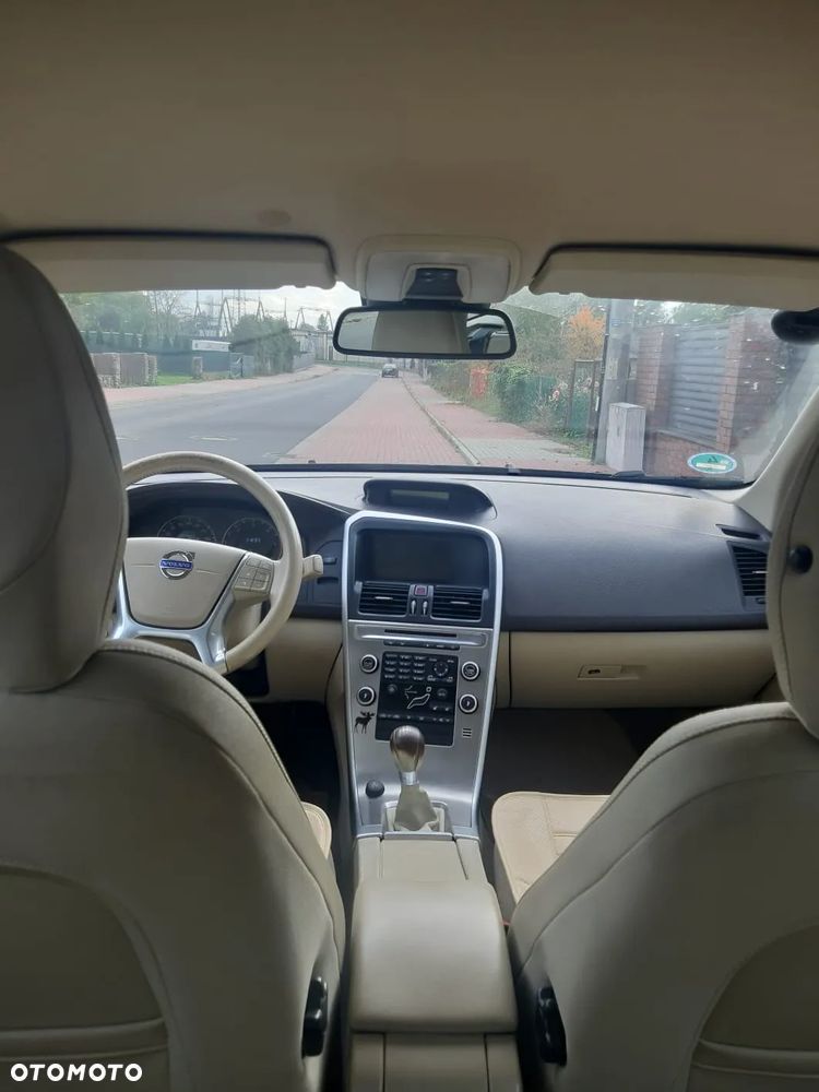 Volvo XC 60 2.4D - 37