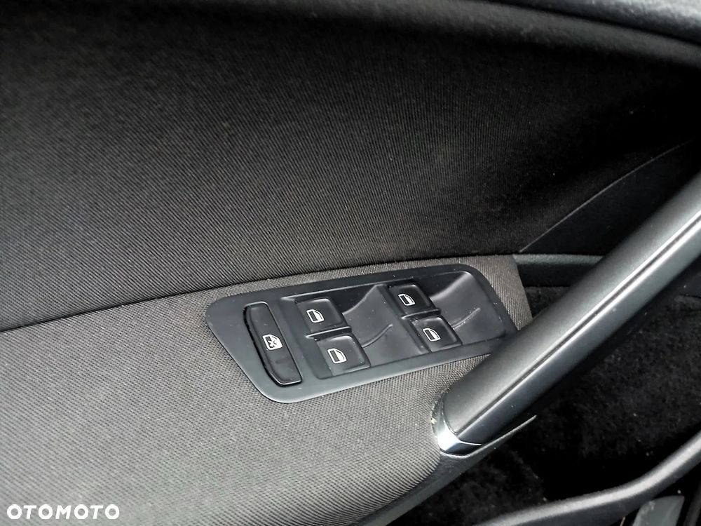 Volkswagen Golf 1.4 TSI BlueMotion Technology Cup - 19