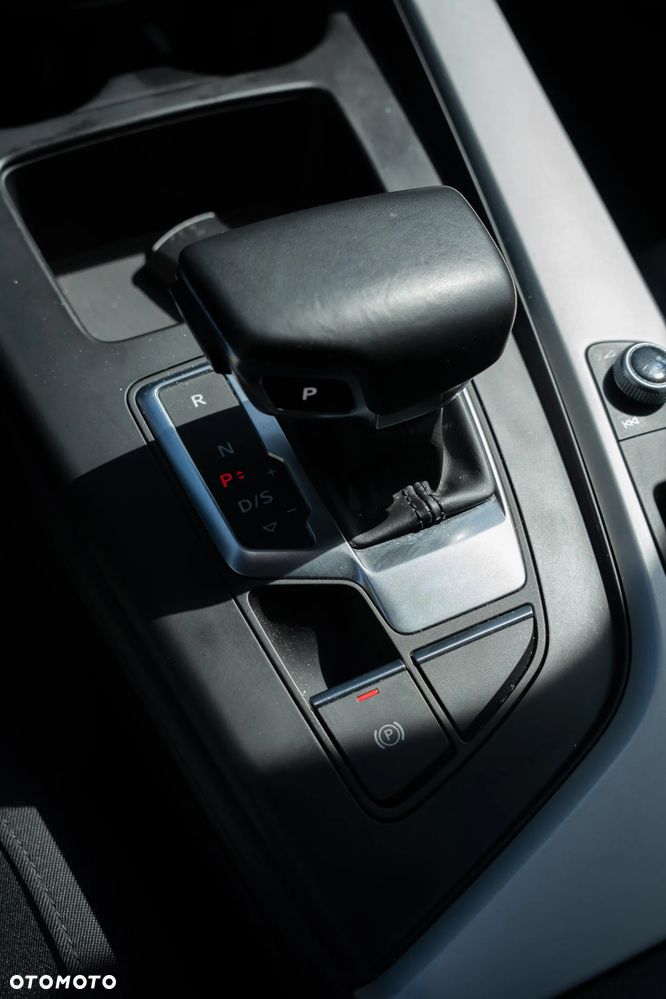 Audi A4 Avant 35 TFSI mHEV S tronic - 23