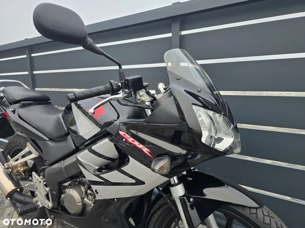 Honda CBR - 11
