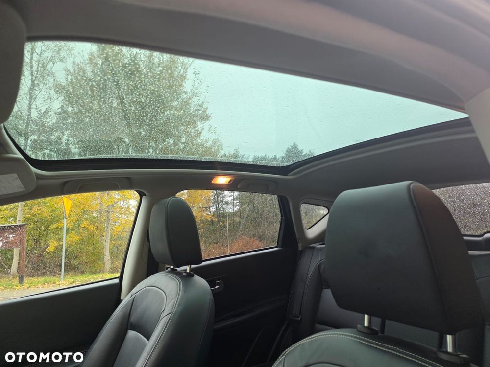 Nissan Qashqai 2.0 dCi DPF tekna - 13