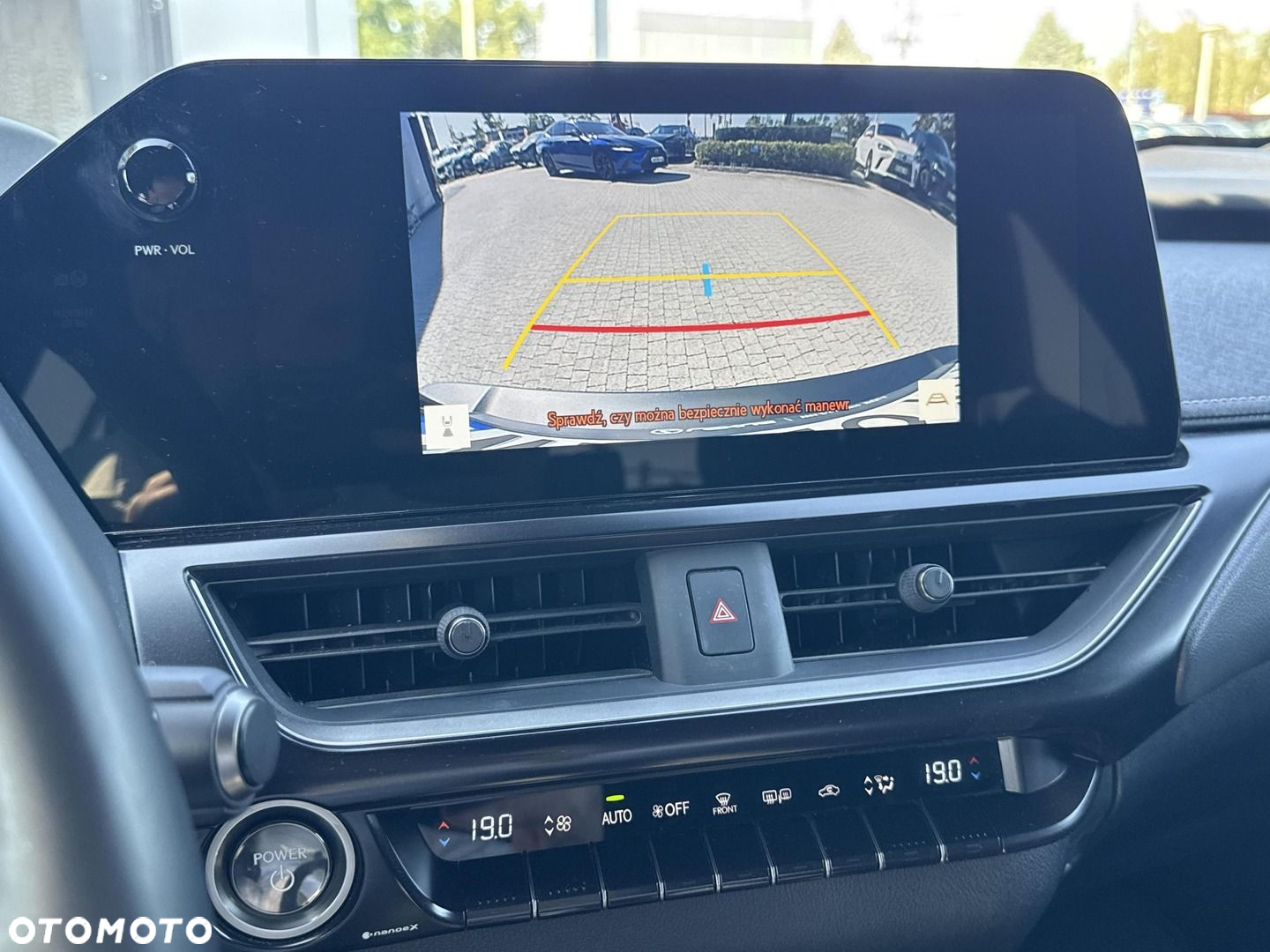 Lexus UX 250h GPF F Sport Design 2WD - 18