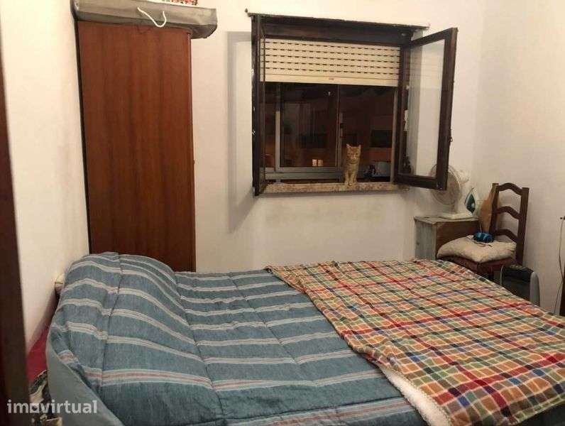 Apartamento t2 à venda na Estrada Mem Martins, 169 *ocupado* - Grande imagem: 4/11
