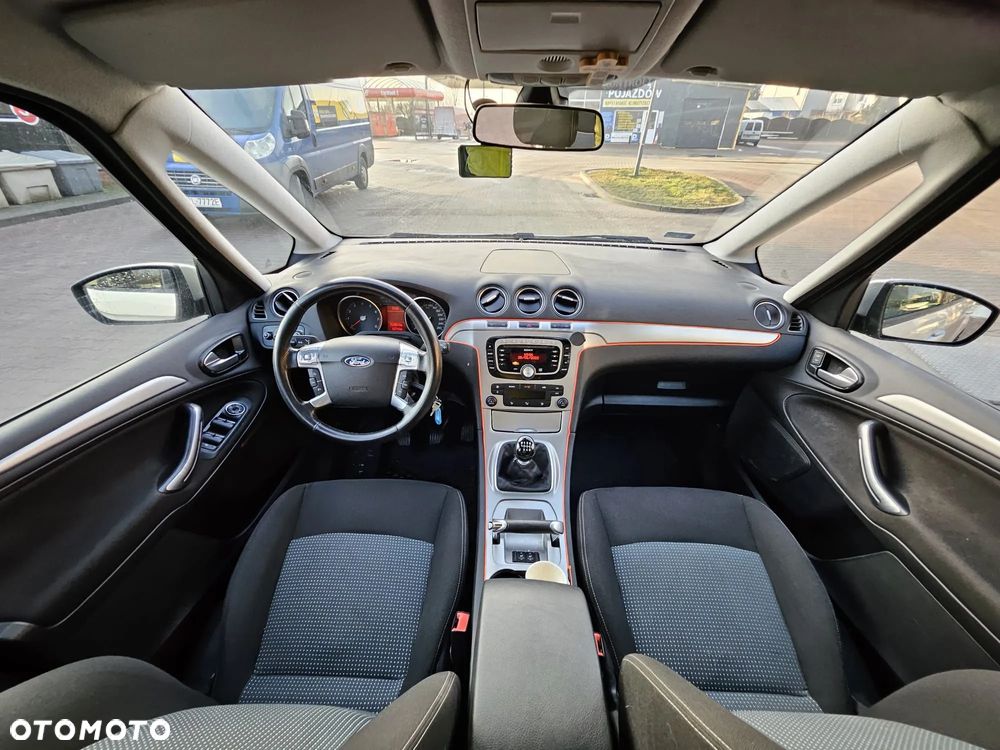 Ford Galaxy - 18
