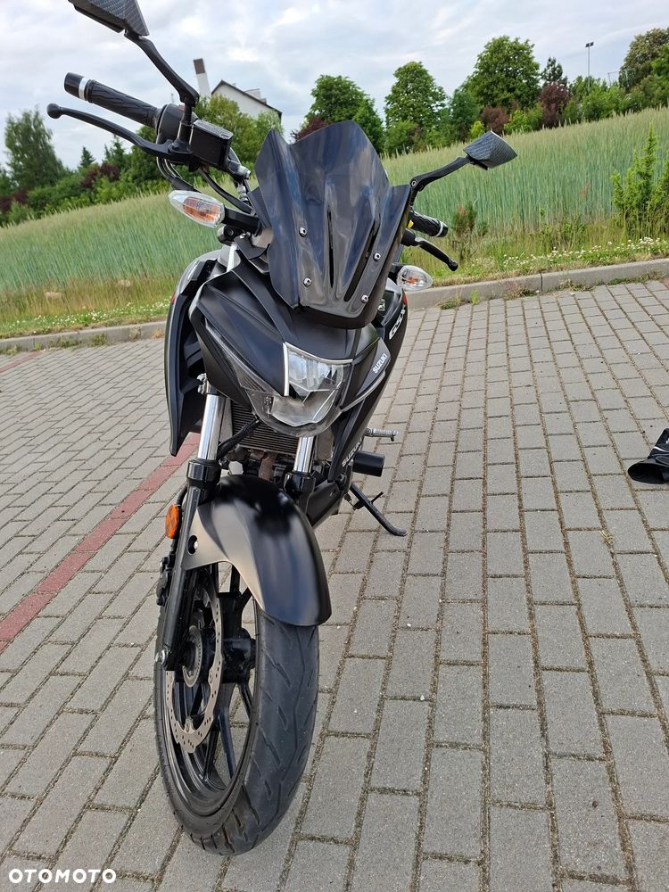 Suzuki GSX - 3