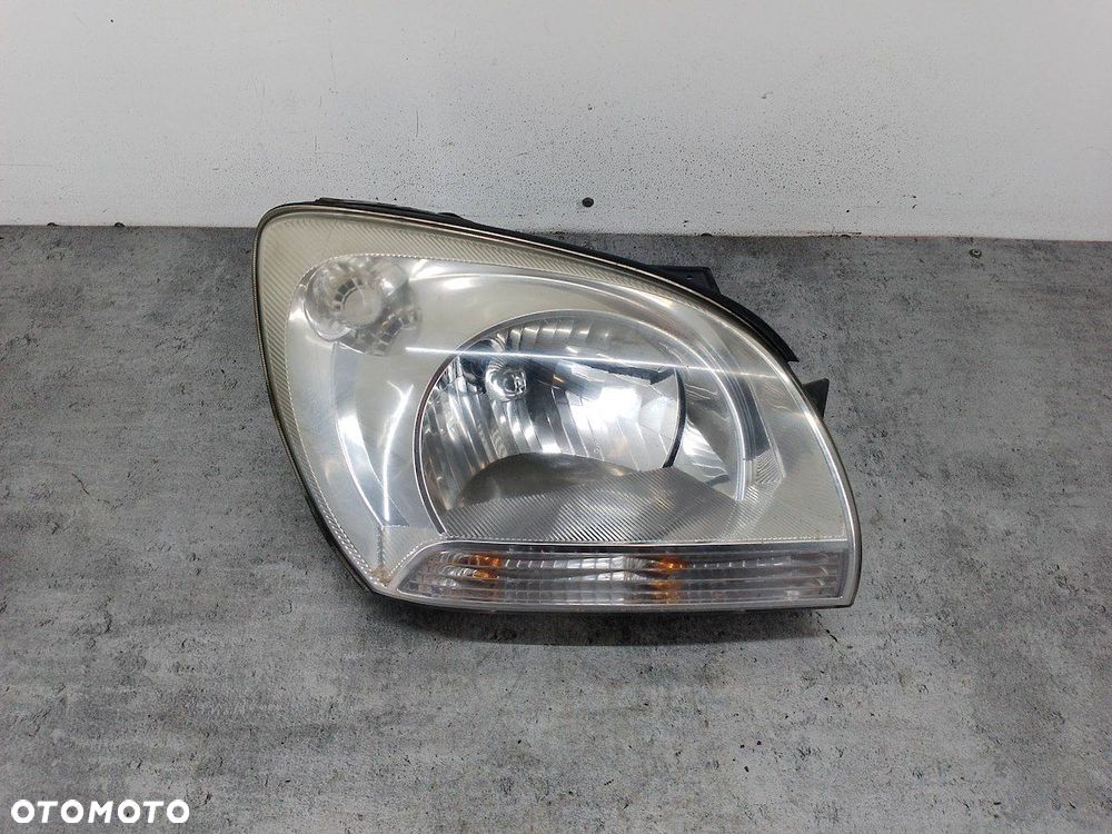 LAMPA PRZÓD PRAWA KIA SPORTAGE II - 2