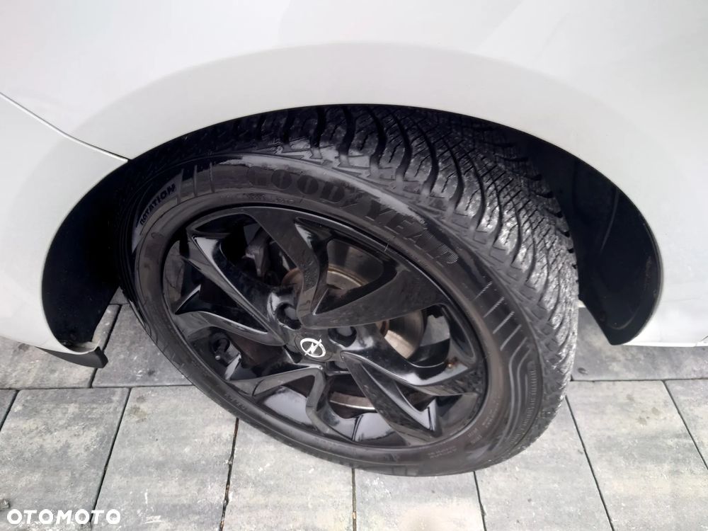 Opel Corsa 1.4 Color Edition - 10