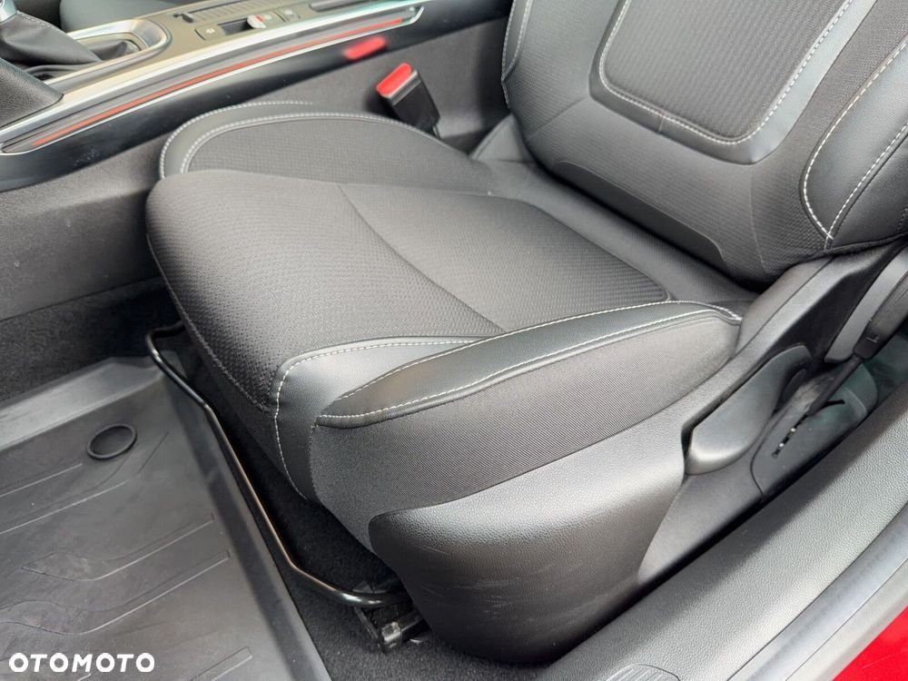 Renault Megane 1.3 TCe FAP Techno EDC - 13