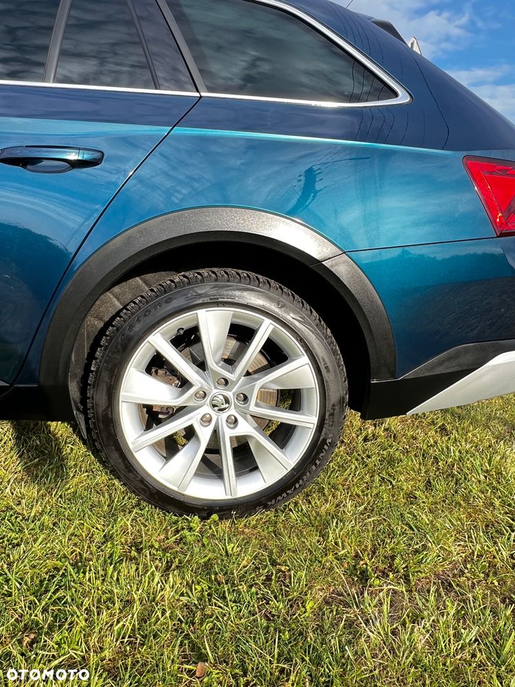 Skoda Superb 2.0 TSI 4x4 Scout DSG - 6