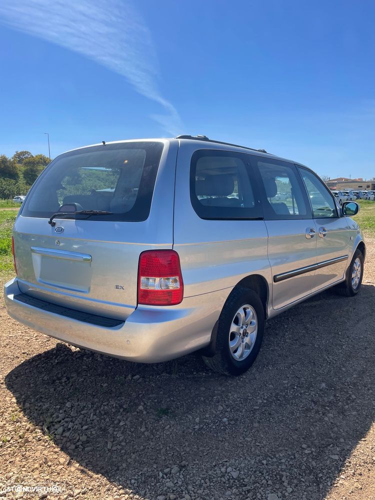 Kia Carnival 2.9 CRDi EX Aut. - 9