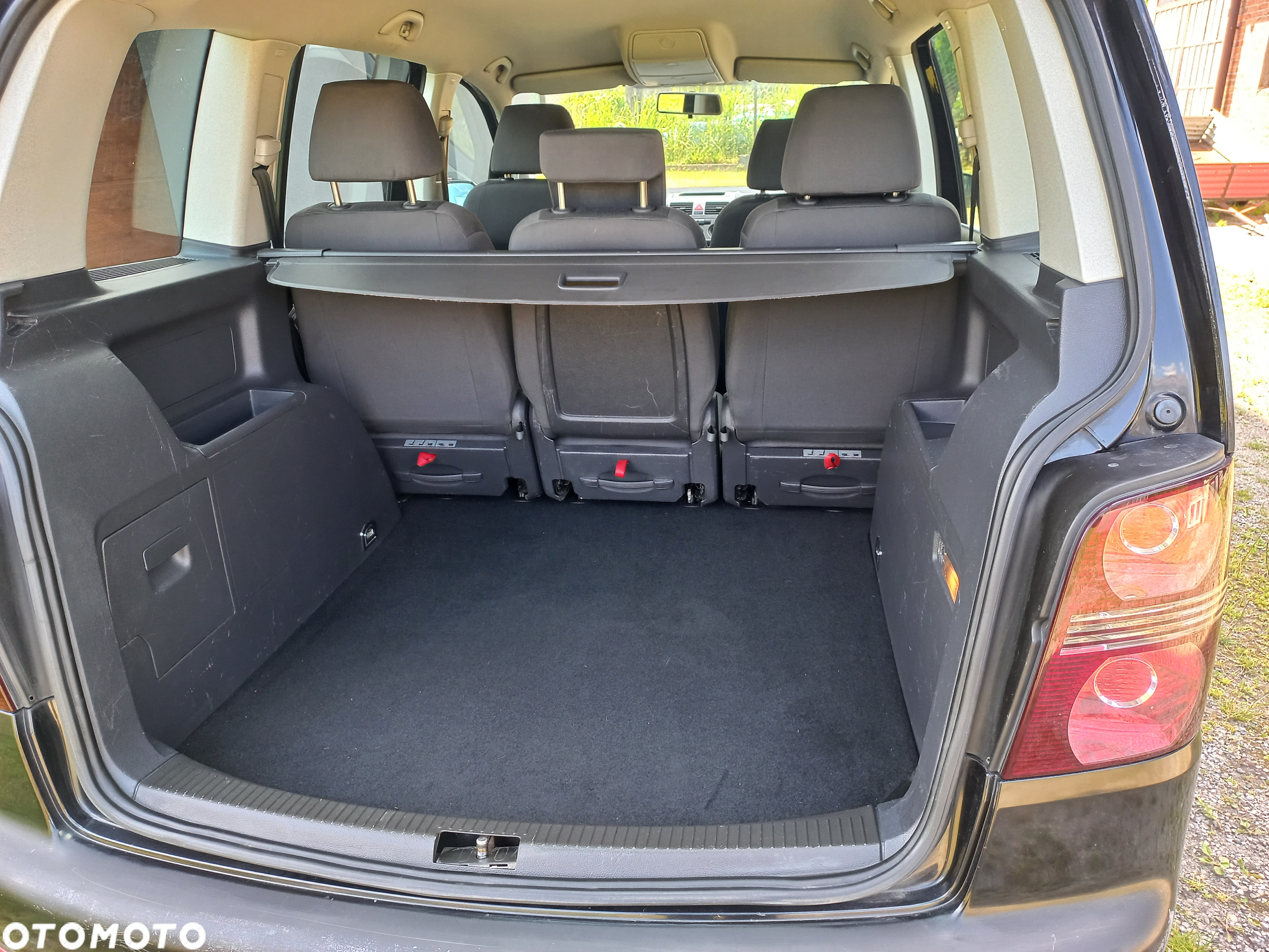 Volkswagen Touran 1.9 TDI Highline - 6