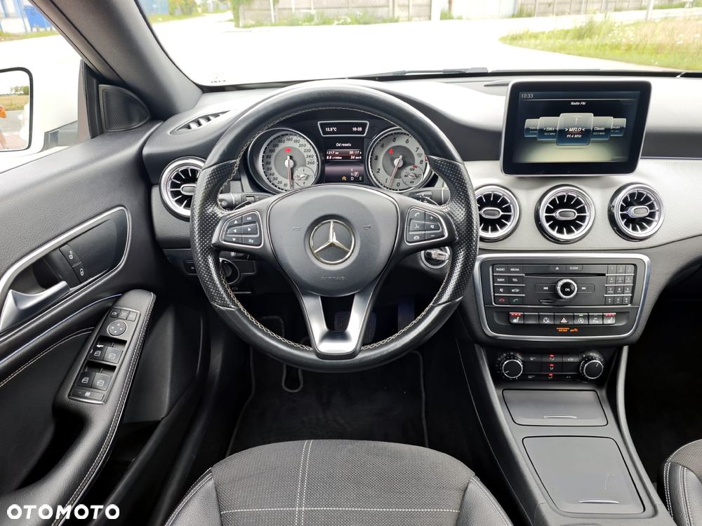Mercedes-Benz CLA 180 7G-DCT - 13