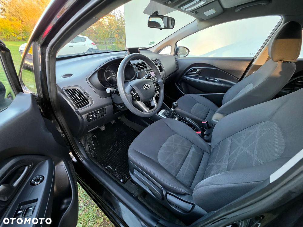 Kia Rio 1.2 Attract - 8