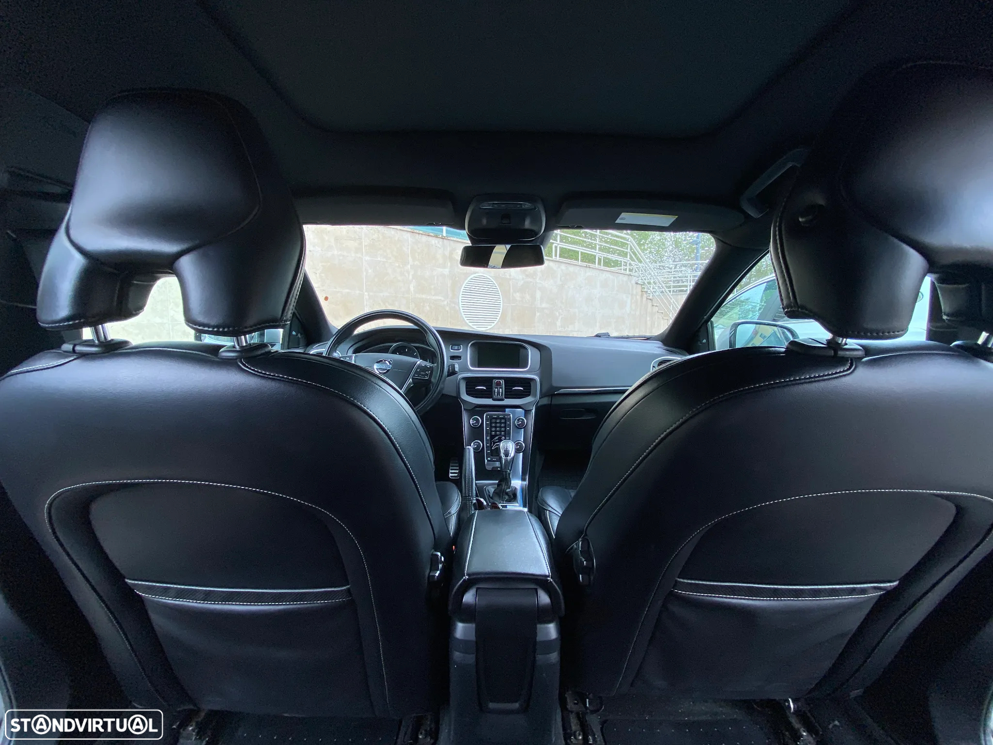 Volvo V40 1.6 D2 R-Design - 10