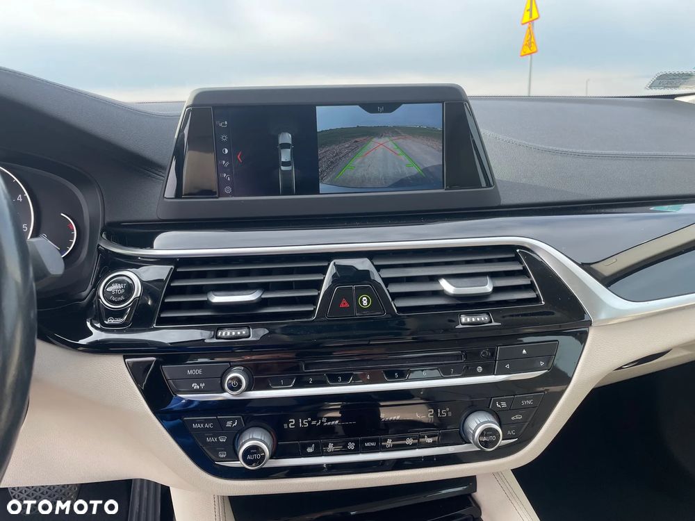 BMW Seria 5 520d Luxury Line - 13