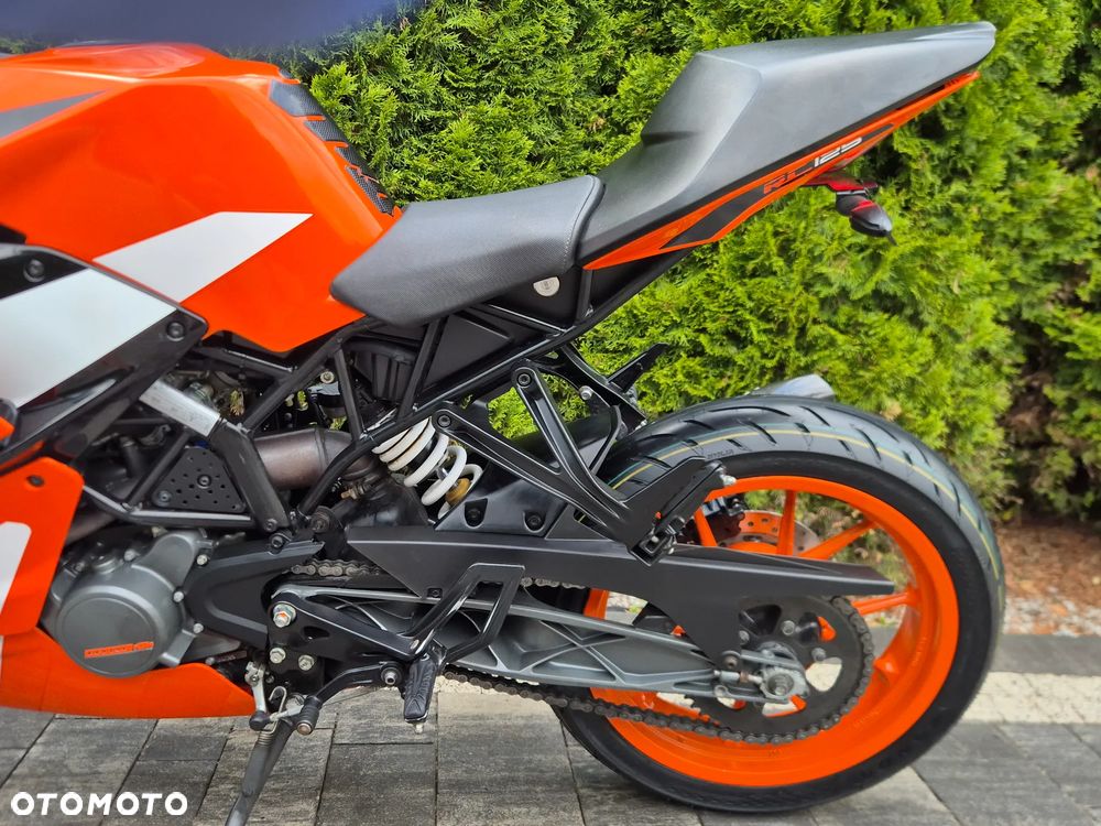 KTM RC 125 - 6