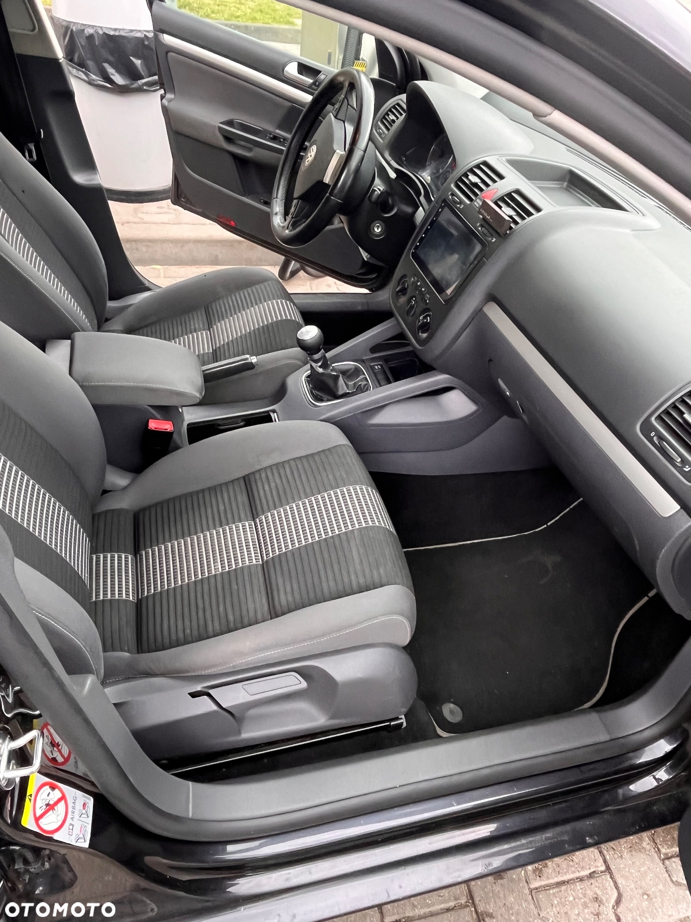 Volkswagen Golf V 1.9 TDI Comfortline - 6