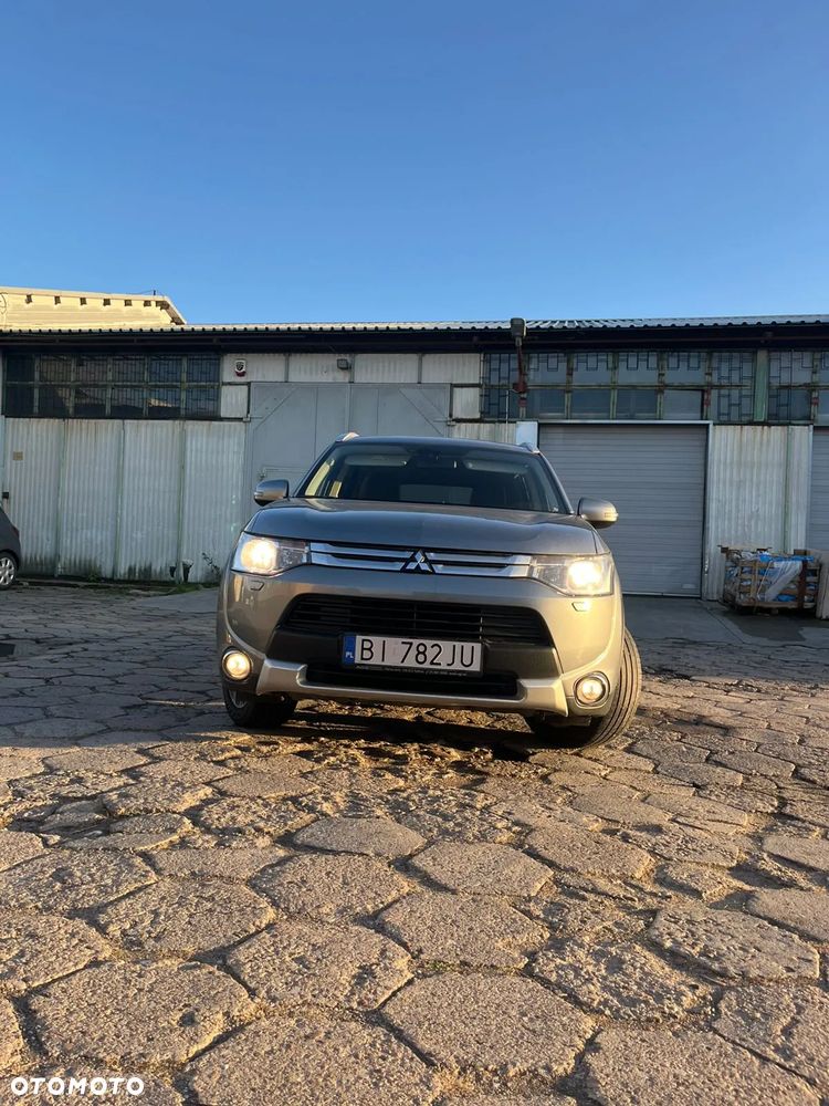 Mitsubishi Outlander 2.0 Intense 4WD CVT - 2