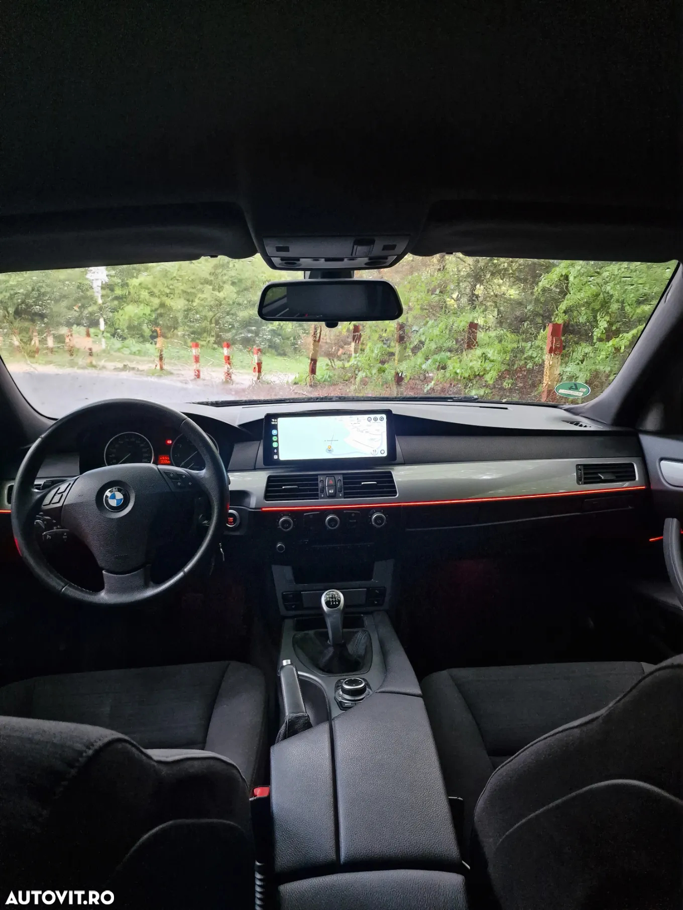 BMW Seria 5 520i - 11