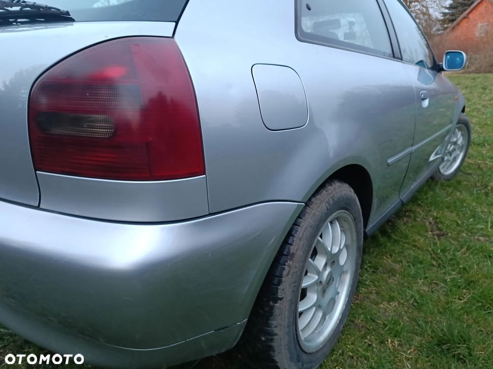 Audi A3 3-drzwiowe 1.6 Attraction - 13