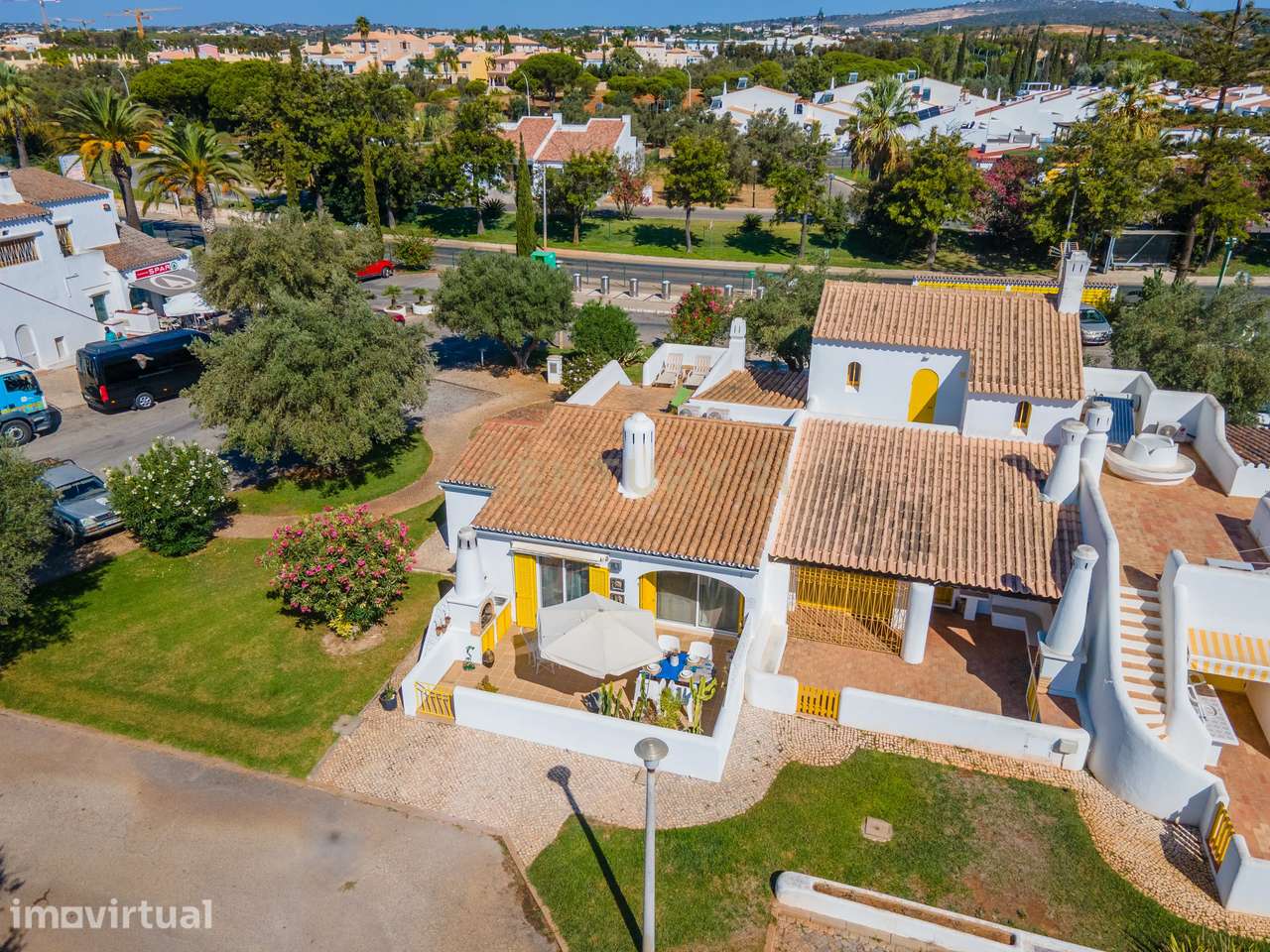 Moradia T2 à Venda na Aldeia do Golf - Vilamoura - Grande imagem: 2/27