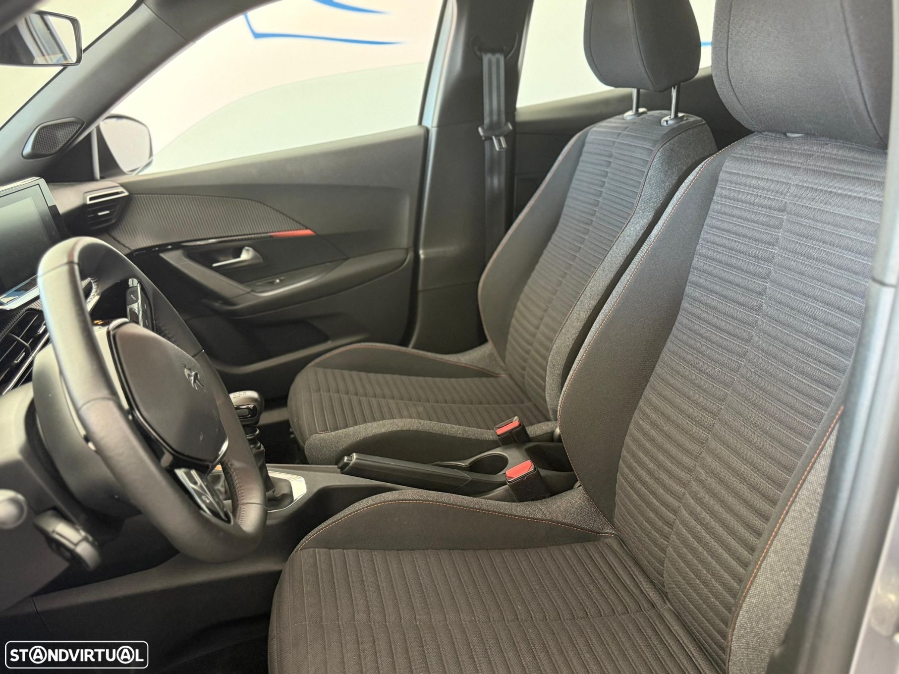Peugeot 2008 1.2 PureTech Active Pack - 4
