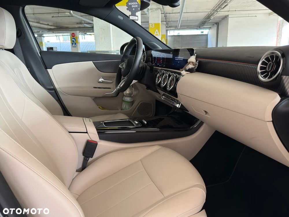 Mercedes-Benz Klasa A 250 4-Matic Progressive 7G-DCT - 16