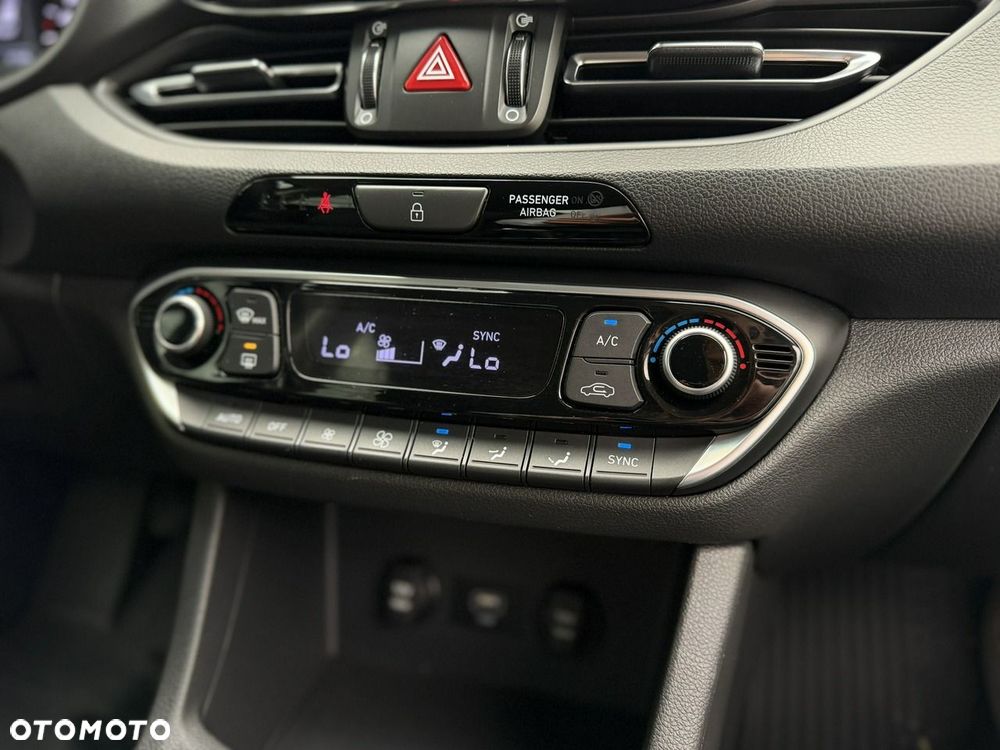 Hyundai i30 - 25