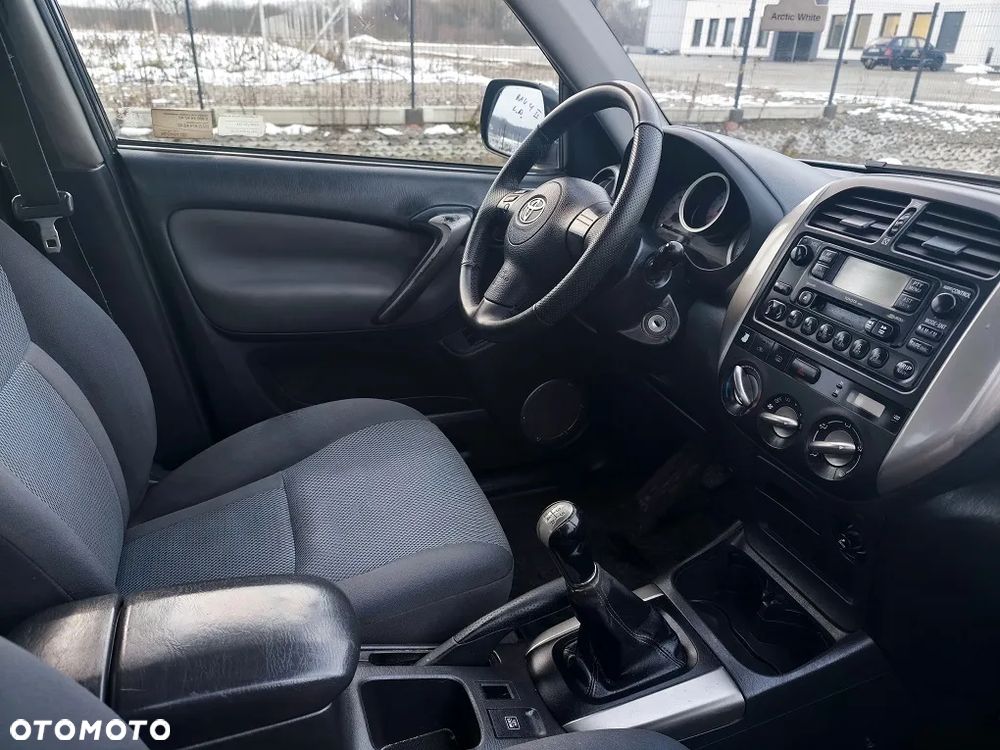 Toyota RAV4 2.0 D-4D Sol - 9