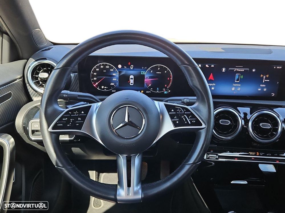 Mercedes-Benz A 180 Limousine d 8G-DCT Progressive - 13