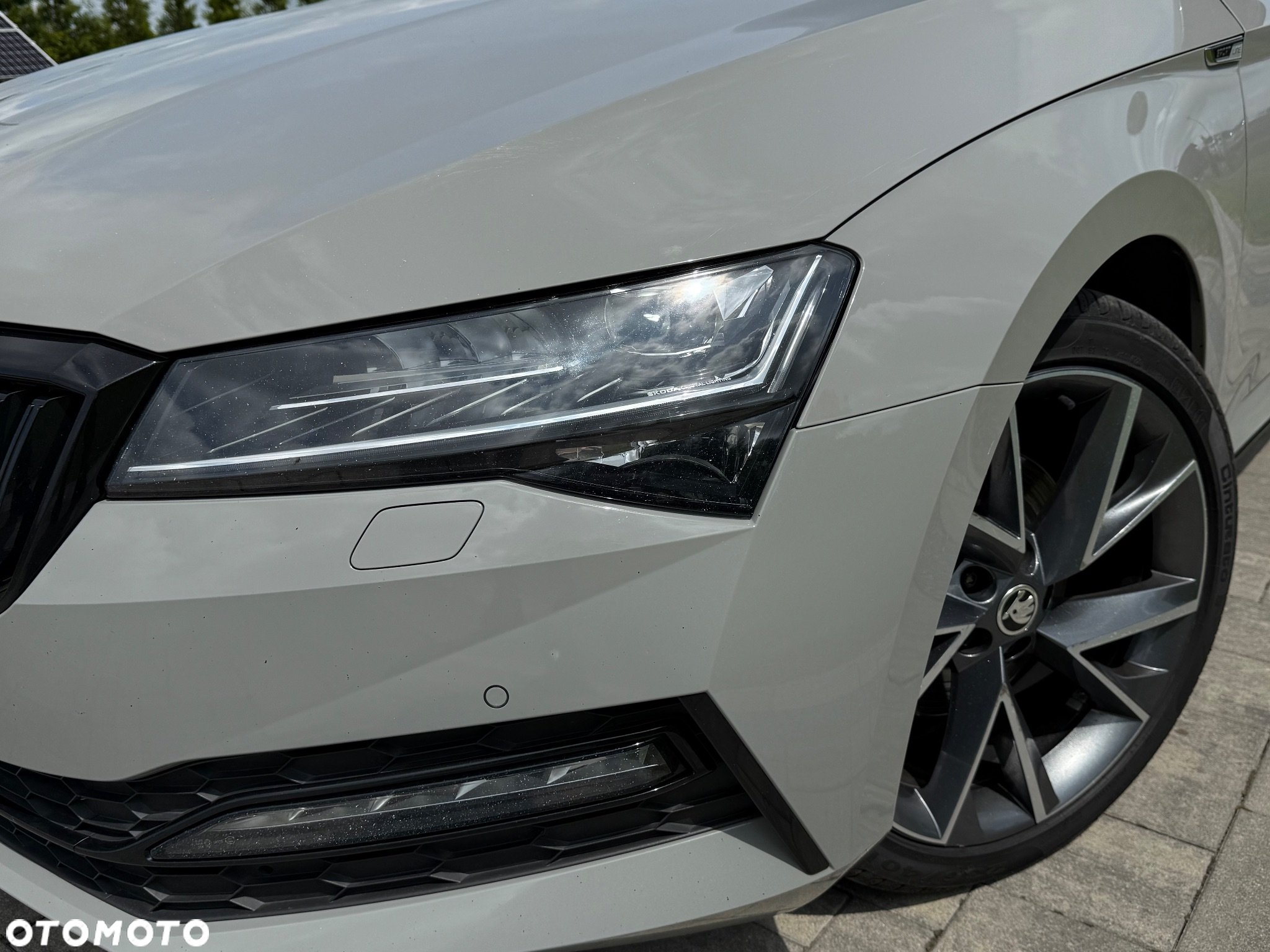 Skoda Superb 2.0 TDI Sportline DSG - 15