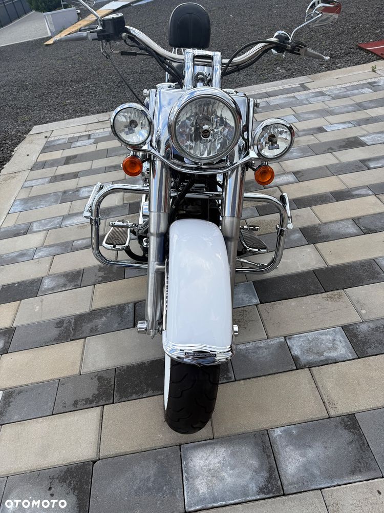 Harley-Davidson Softail Deluxe - 17