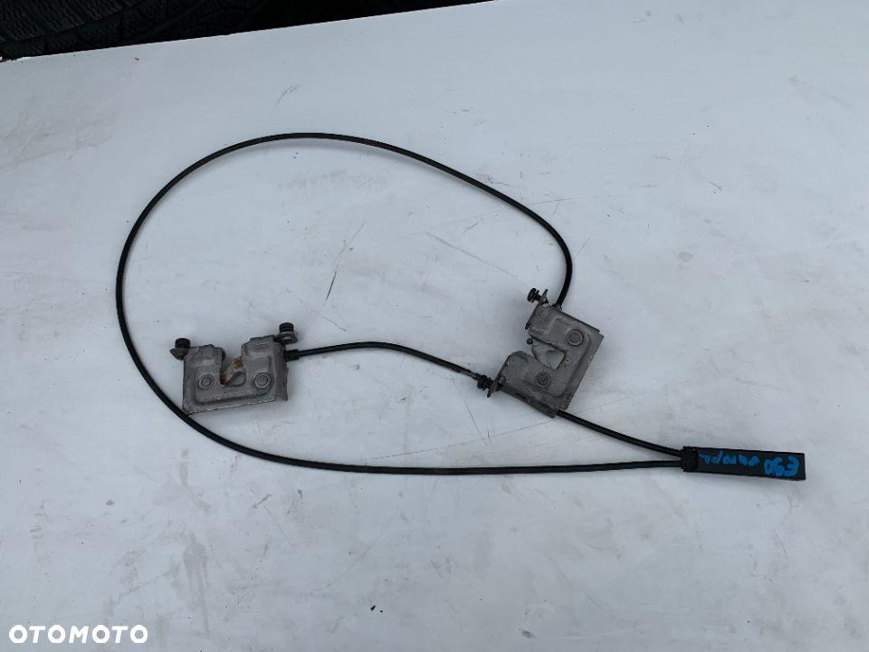 Zamki maski przedniej linki Bmw e90 e91 Europa - 1