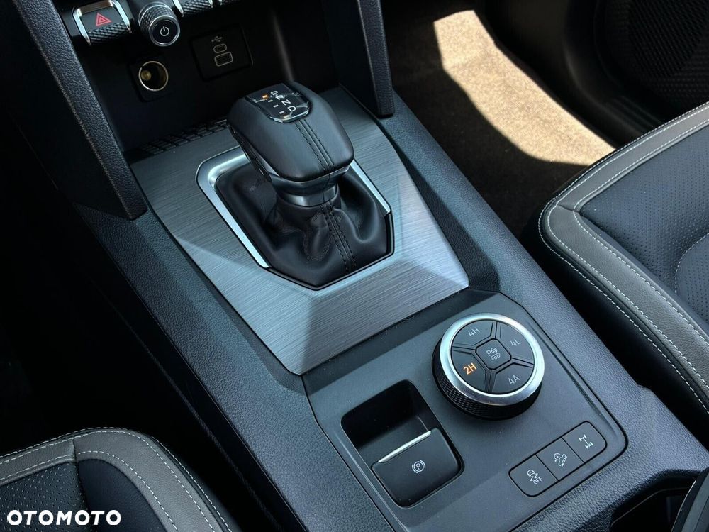 Volkswagen Amarok - 23