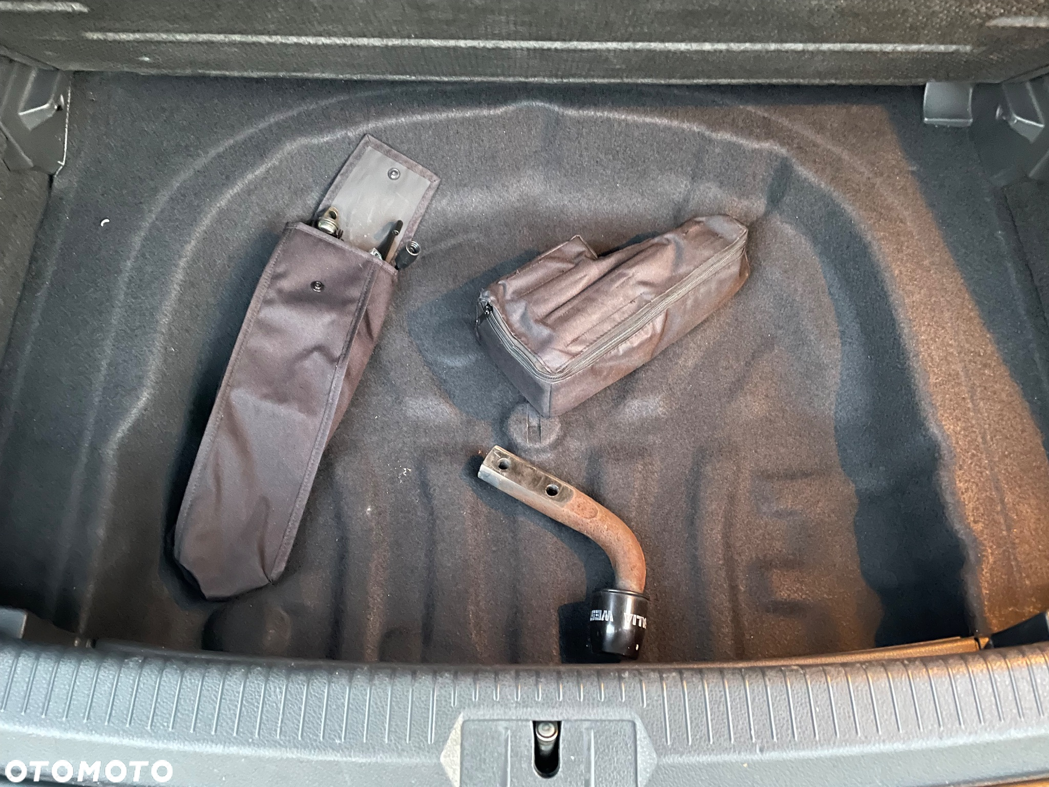 Volkswagen Golf 2.0 TDI BlueMotion Technology Lounge - 8