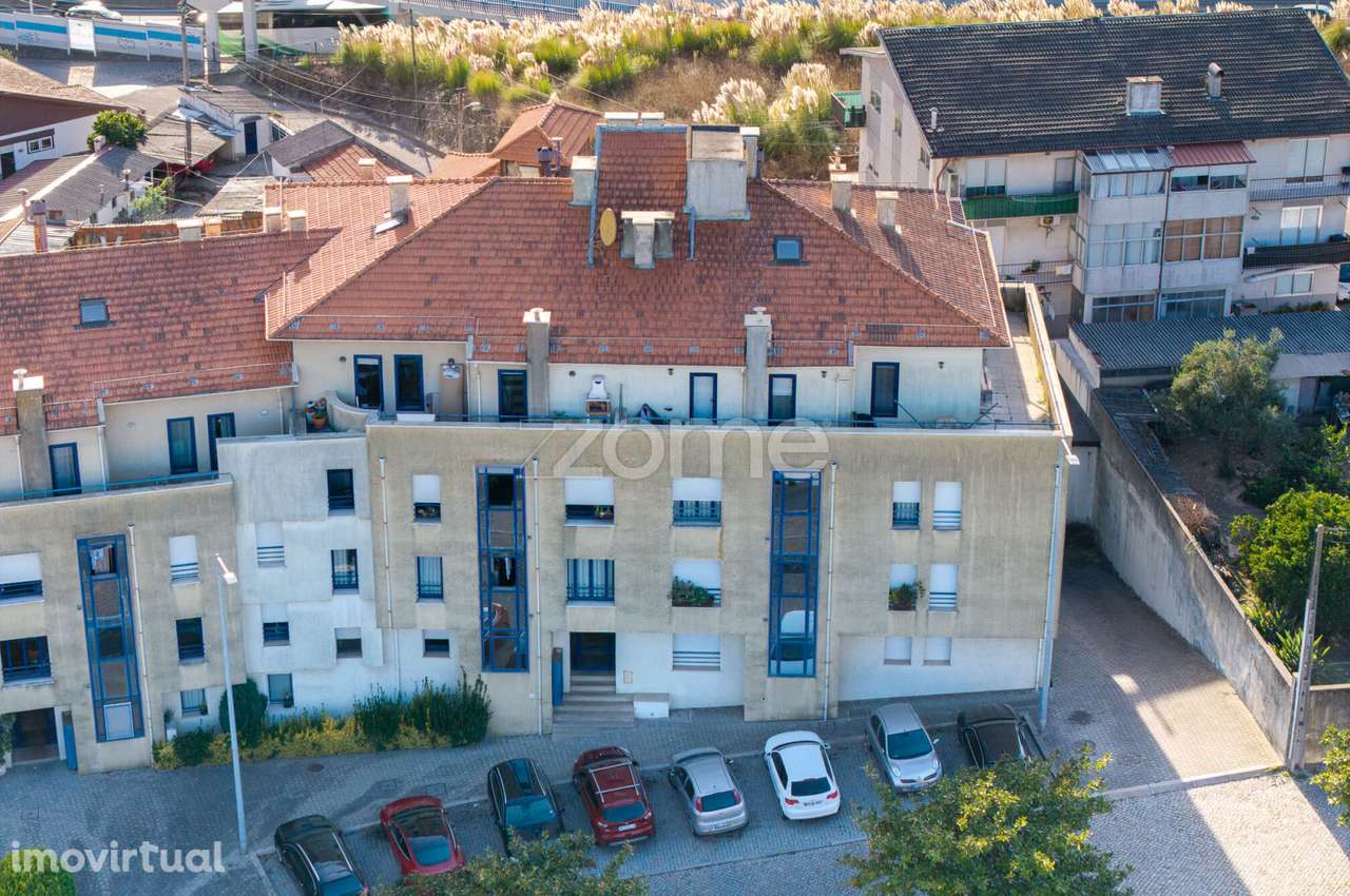 Apartamento T2 com suite e garagem em Vilar do Paraíso, Vila Nova G... - Grande imagem: 2/38